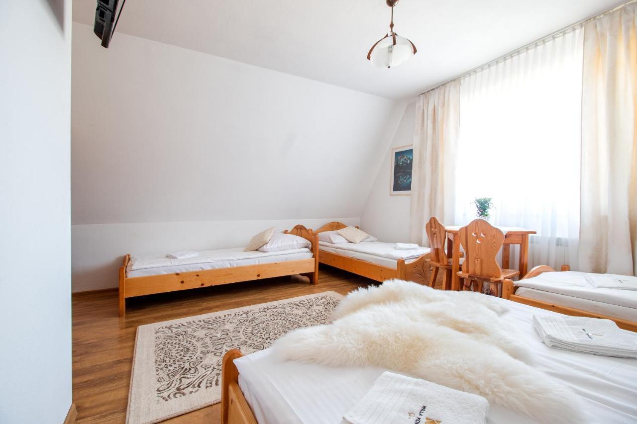 Willa Kowala Groń Buitenkant foto