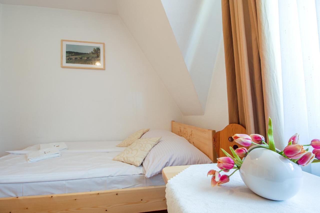 Willa Kowala Groń Buitenkant foto