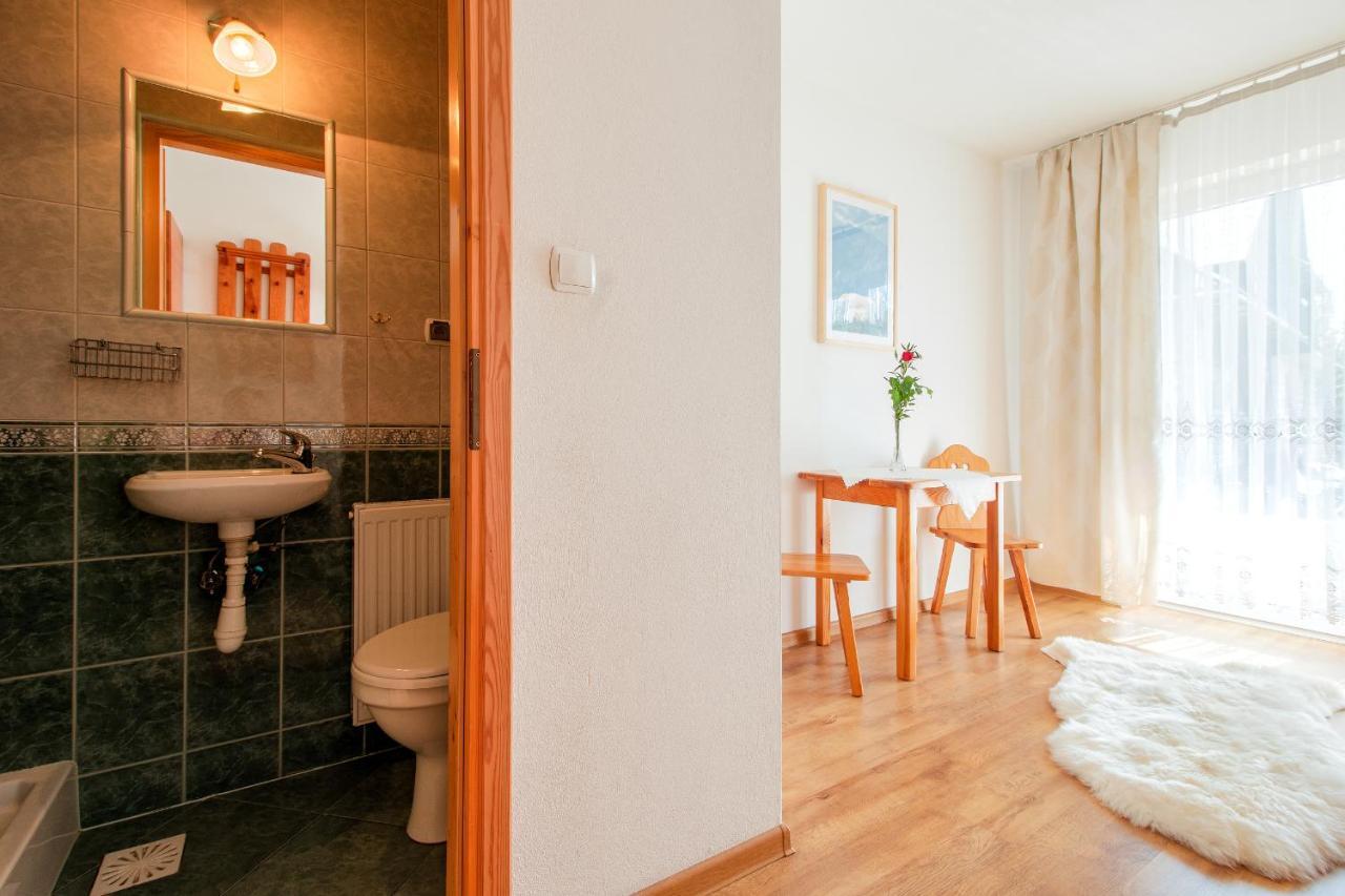 Willa Kowala Groń Buitenkant foto